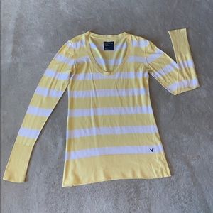 American Eagle 🦅 White & Yellow striped shirt
